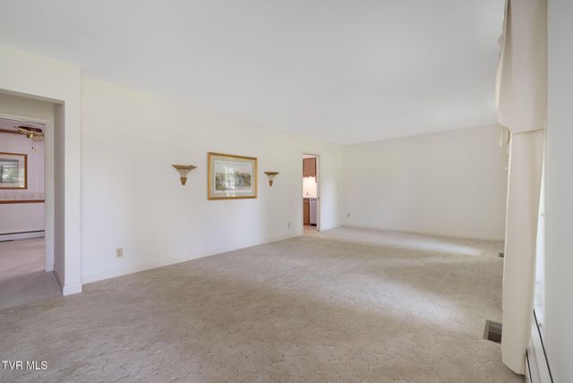 1013 Creasy Road, Jonesborough, TN 37659