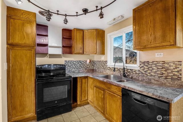 114 W Knolls Vista Drive, Moses Lake, WA 98837