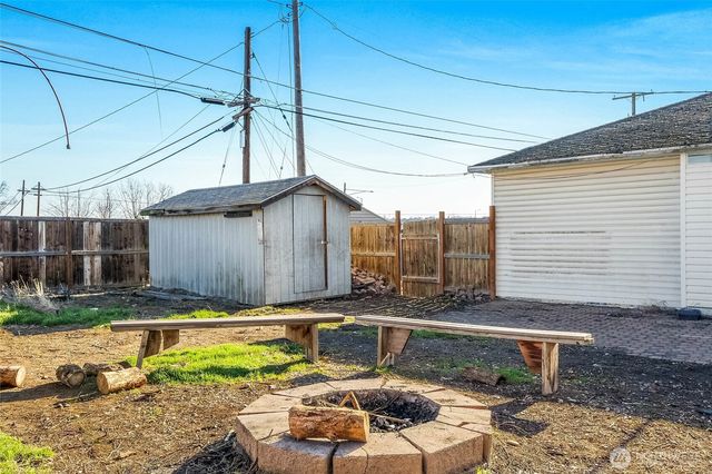 114 W Knolls Vista Drive, Moses Lake, WA 98837