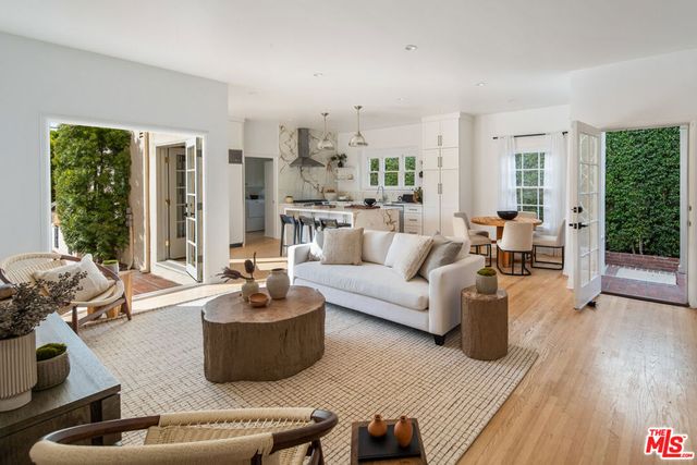 625 N Sierra Drive, Beverly Hills, CA 90210