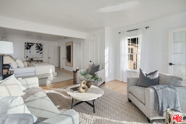 625 N Sierra Drive, Beverly Hills, CA 90210