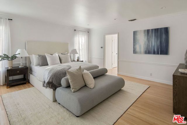 625 N Sierra Drive, Beverly Hills, CA 90210