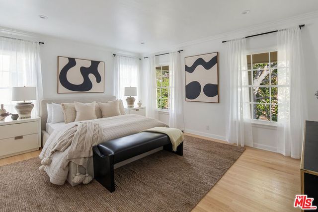 625 N Sierra Drive, Beverly Hills, CA 90210
