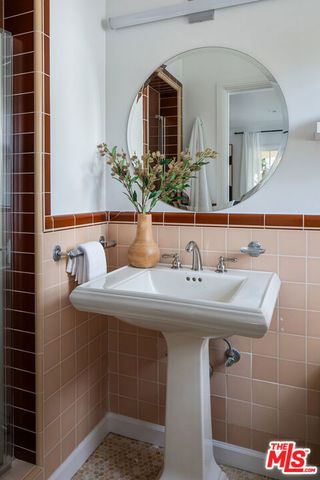 625 N Sierra Drive, Beverly Hills, CA 90210