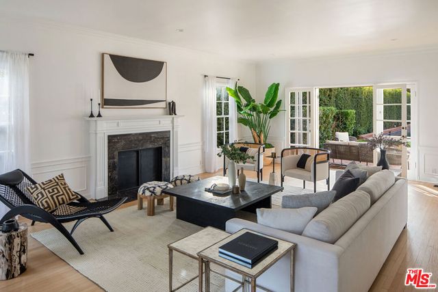 625 N Sierra Drive, Beverly Hills, CA 90210