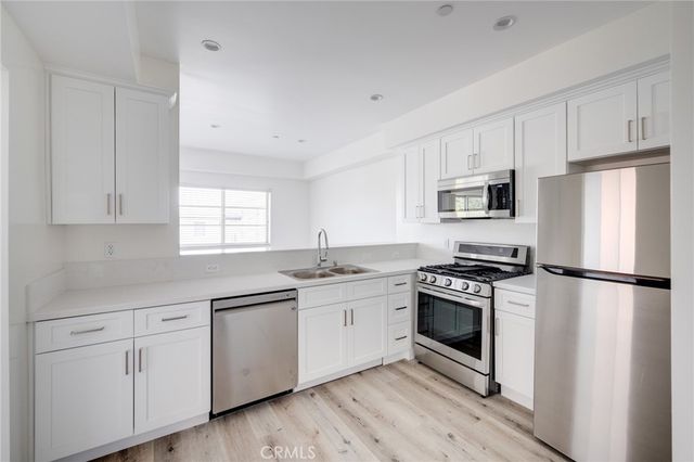 14526 Hartland Street 307, Van Nuys, CA 91405