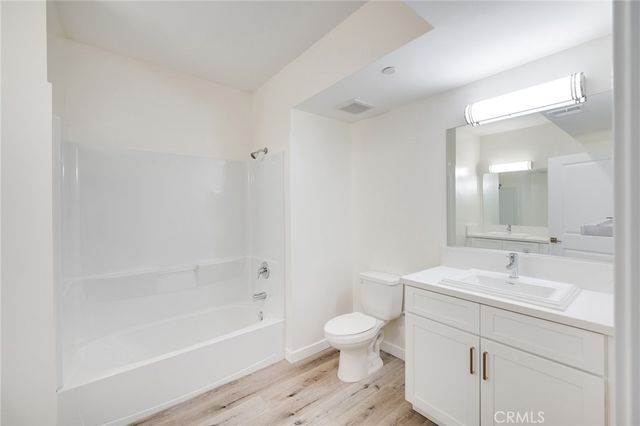14526 Hartland Street 307, Van Nuys, CA 91405