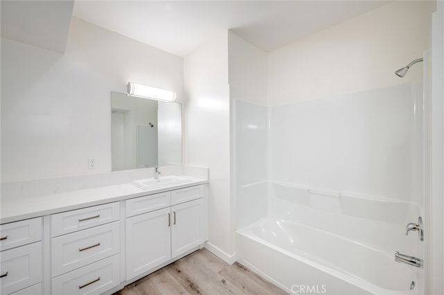 14526 Hartland Street 307, Van Nuys, CA 91405