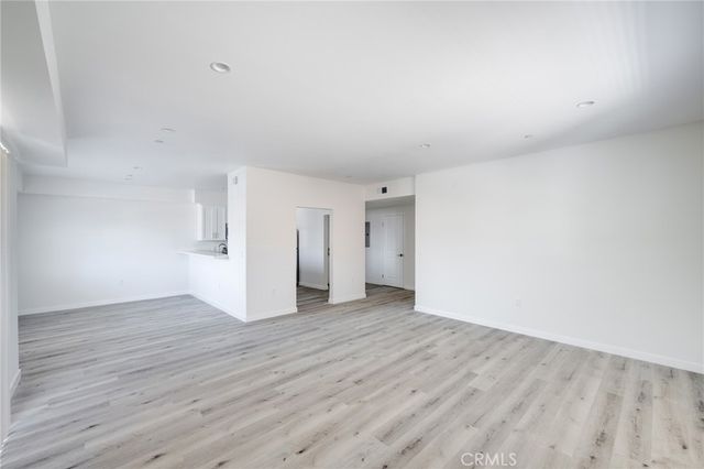 14526 Hartland Street 307, Van Nuys, CA 91405