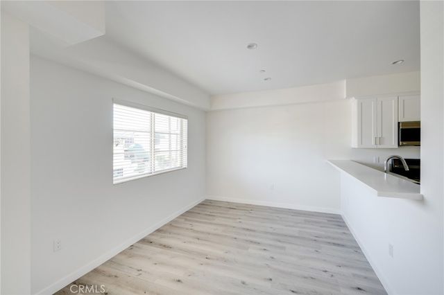 14526 Hartland Street 307, Van Nuys, CA 91405