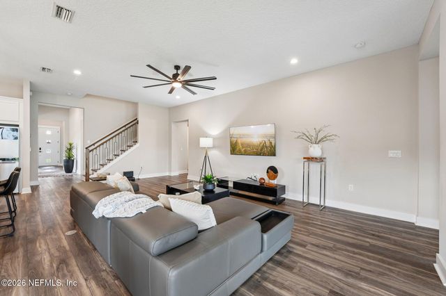 10223 SILVERBROOK Trail, Jacksonville, FL 32256