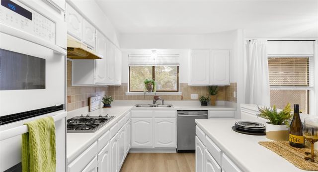 13248 Kerrville Folkway, Austin, TX 78729