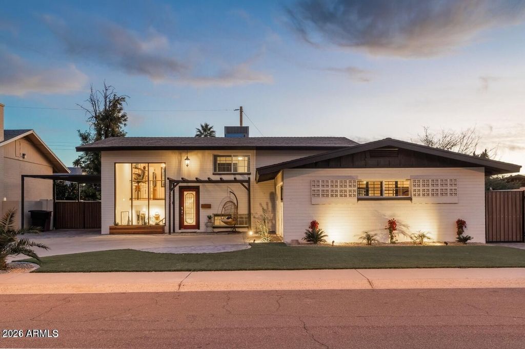 8525 E PECOS Lane, Scottsdale, AZ 85250