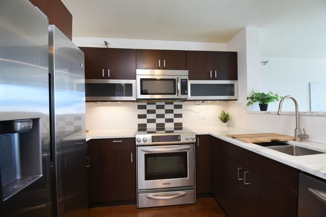 345 N La Salle Drive 1702, Chicago, IL 60654