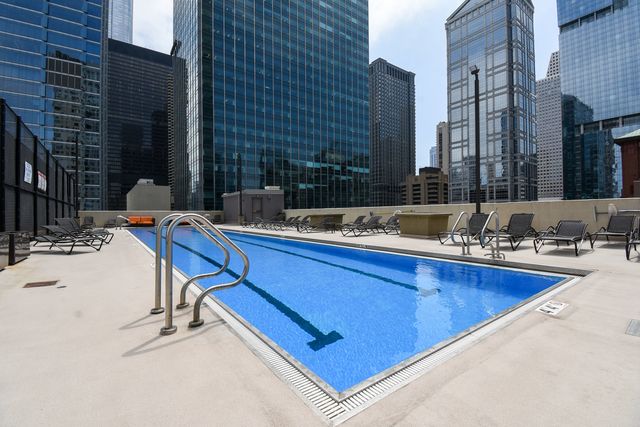 345 N La Salle Drive 1702, Chicago, IL 60654