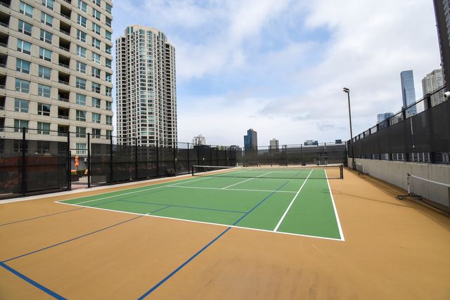 345 N La Salle Drive 1702, Chicago, IL 60654