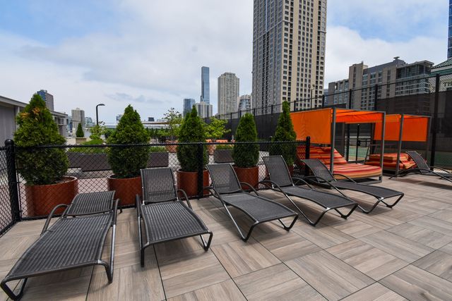 345 N La Salle Drive 1702, Chicago, IL 60654