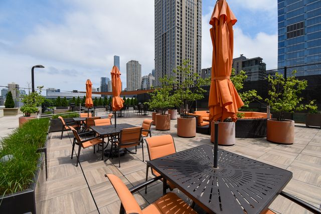 345 N La Salle Drive 1702, Chicago, IL 60654