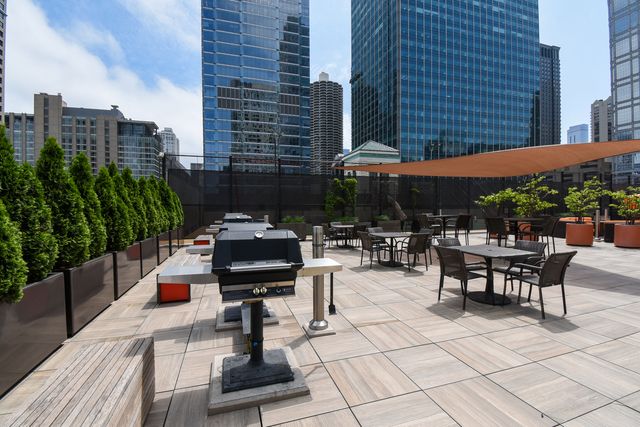 345 N La Salle Drive 1702, Chicago, IL 60654