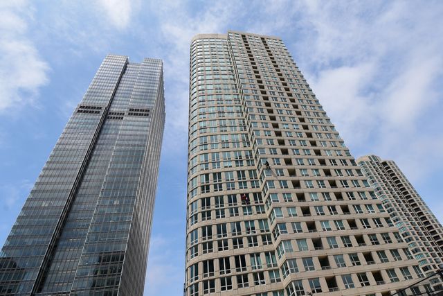 345 N La Salle Drive 1702, Chicago, IL 60654