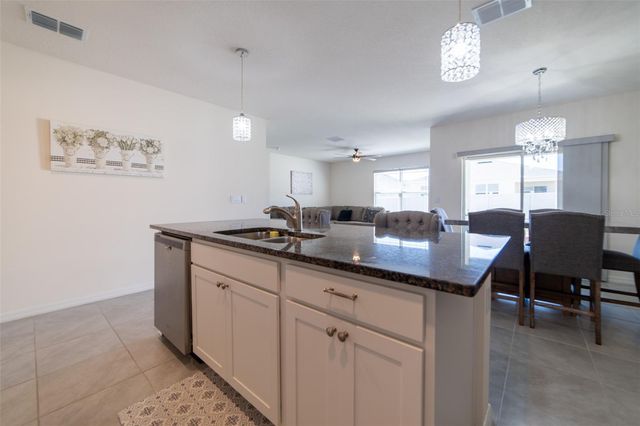 2684 MAGNOLIA AVENUE, Davenport, FL 33837