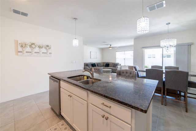 2684 MAGNOLIA AVENUE, Davenport, FL 33837