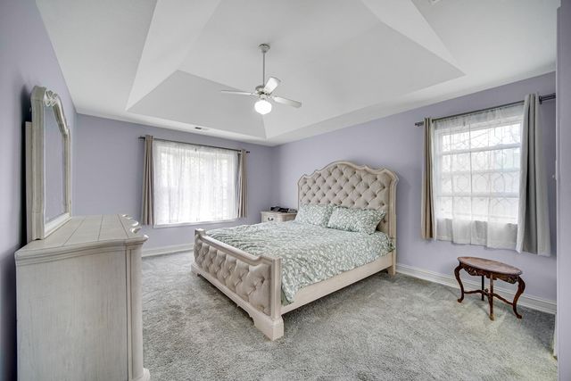 35 Oak Hollow Court, Valparaiso, IN 46383