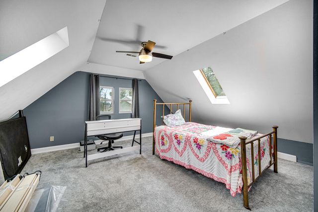 35 Oak Hollow Court, Valparaiso, IN 46383