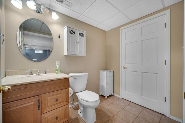 35 Oak Hollow Court, Valparaiso, IN 46383