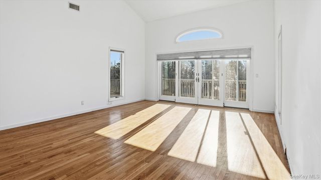 103 Middle Pond Road, Southampton, NY 11968