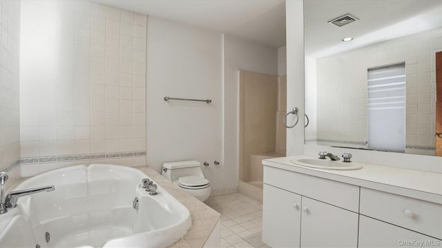 103 Middle Pond Road, Southampton, NY 11968