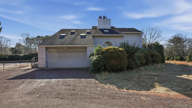 103 Middle Pond Road, Southampton, NY 11968