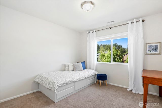 1001 Van Ogle Lane NW, Orting, WA 98360