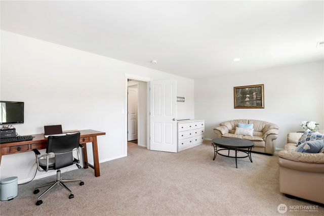 1001 Van Ogle Lane NW, Orting, WA 98360