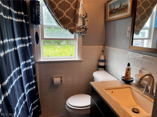7618 Wooster Parkway, Parma, OH 44129