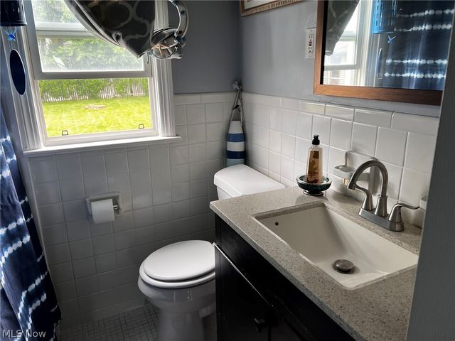 7618 Wooster Parkway, Parma, OH 44129