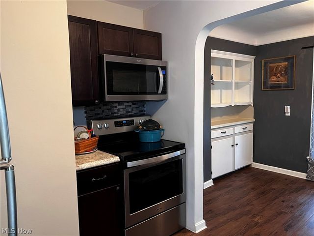 7618 Wooster Parkway, Parma, OH 44129