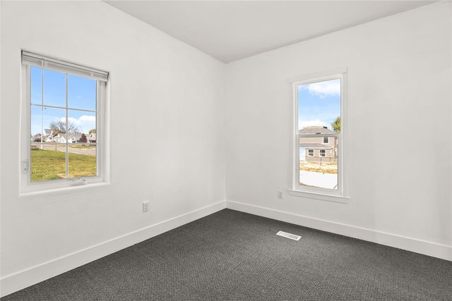 505 Woodbury Street, Marshalltown, IA 50158