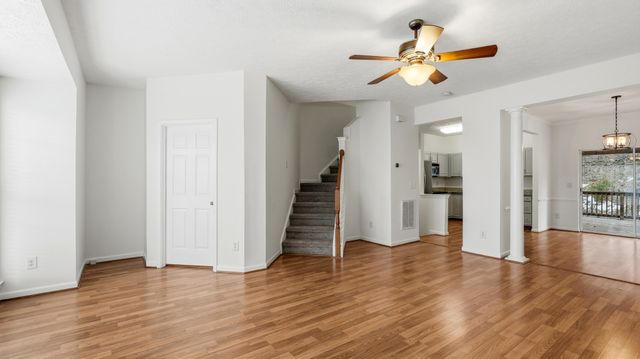 7277 Charlotte Pike Unit 203, Nashville, TN 37209