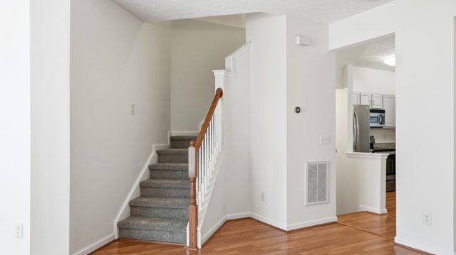 7277 Charlotte Pike Unit 203, Nashville, TN 37209