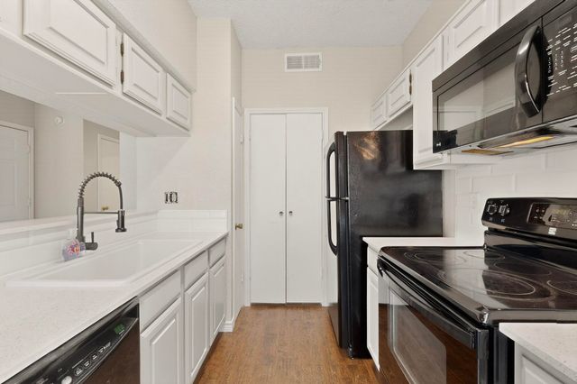 7151 Gaston Avenue 409, Dallas, TX 75214