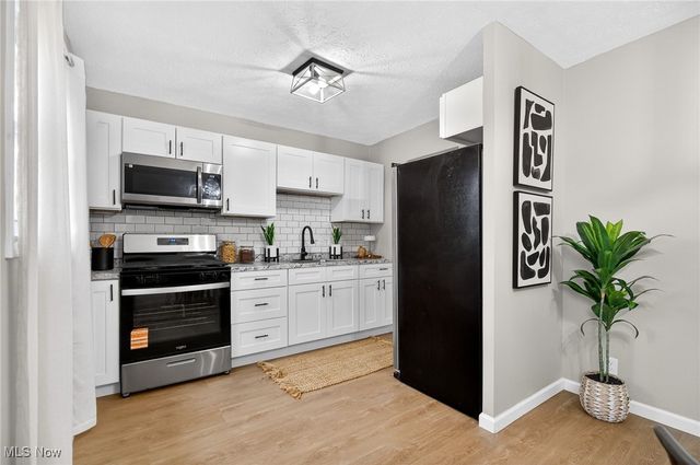 9144 Hickory Circle, Windham, OH 44288