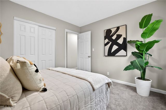 9144 Hickory Circle, Windham, OH 44288