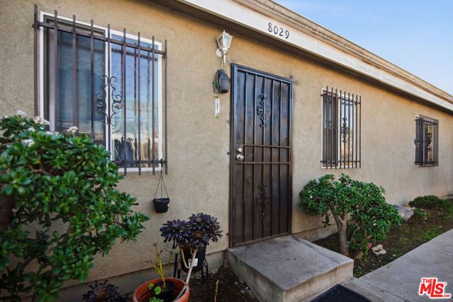 8027 S Figueroa Street, Los Angeles, CA 90003