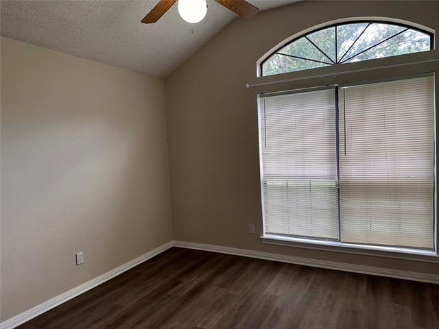 9412 Riviera Drive, Waco, TX 76712