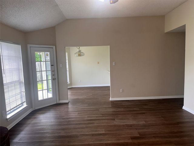 9412 Riviera Drive, Waco, TX 76712