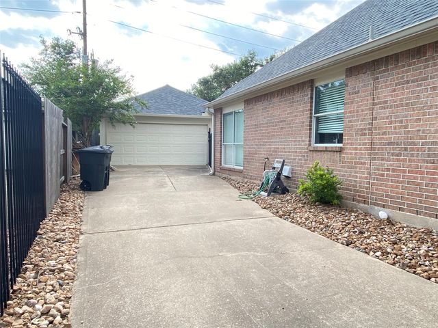 2222 Alberton Lane, Pearland, TX 77584