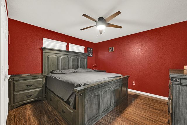 1834 Howth Avenue, Houston, TX 77051