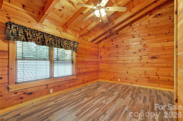 545 Mountain Crest Drive S, Marion, NC 28752