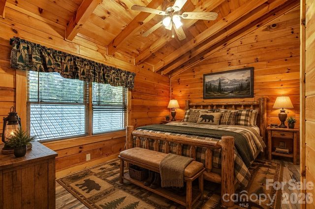 545 Mountain Crest Drive S, Marion, NC 28752